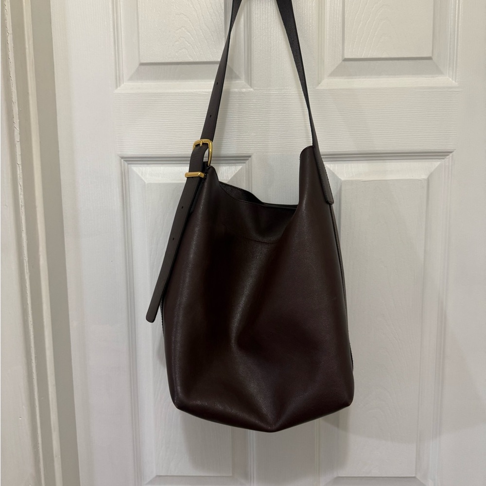 Madewell Essential Bucket Tote - Chocolate Raisin
